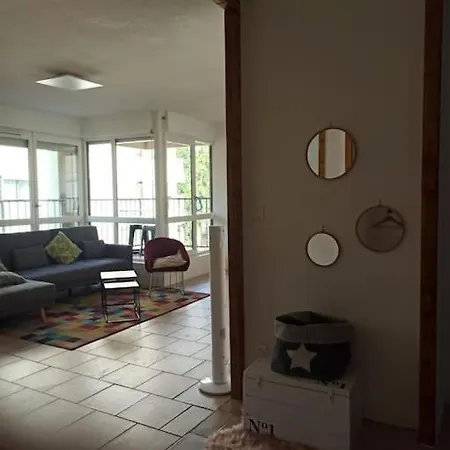 Bee Cool 75 M2 Apartment